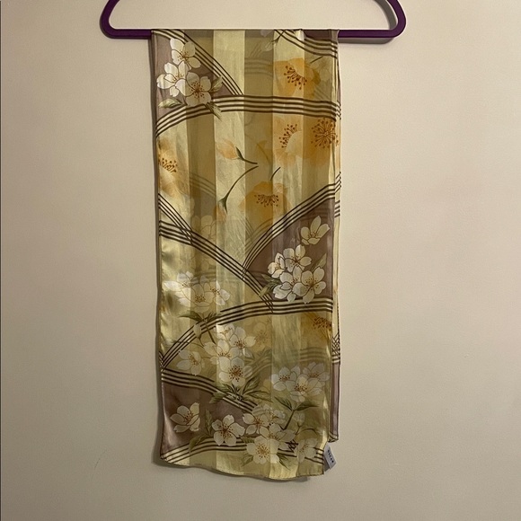 Oscar de la Renta Accessories - Oscar de la Renta Yellow and Brown Floral Scarf